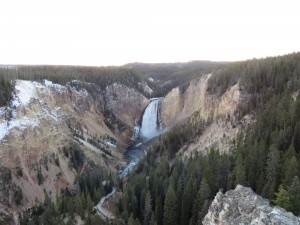 Lower Falls into the canyon.